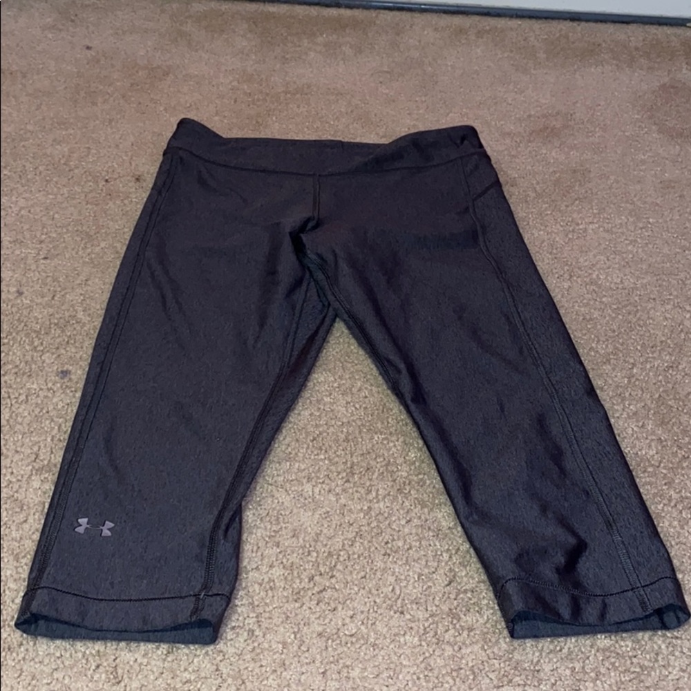 These are grey  Capri underarmor leggings